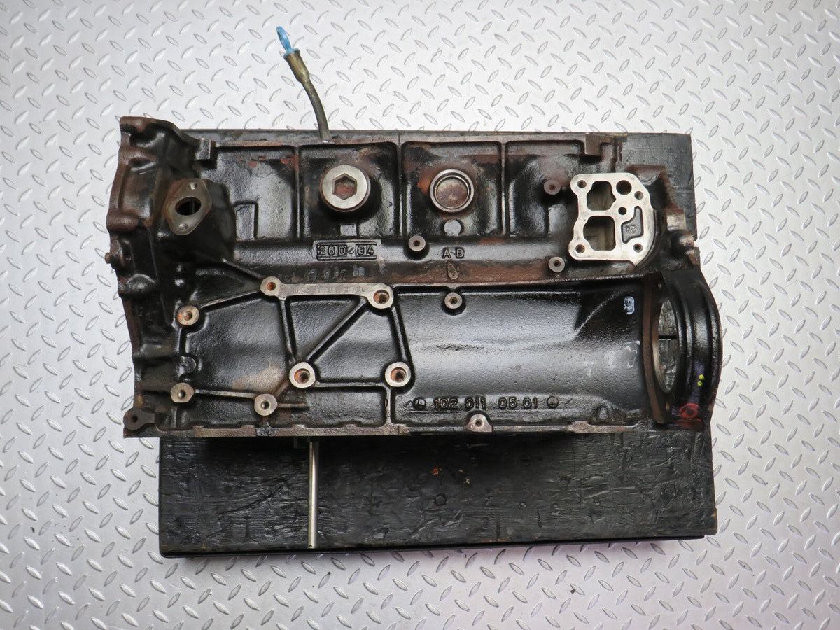 30936 Mercedes-Benz W201 190E 2.0L Engine Block A1020110501 M102.961
