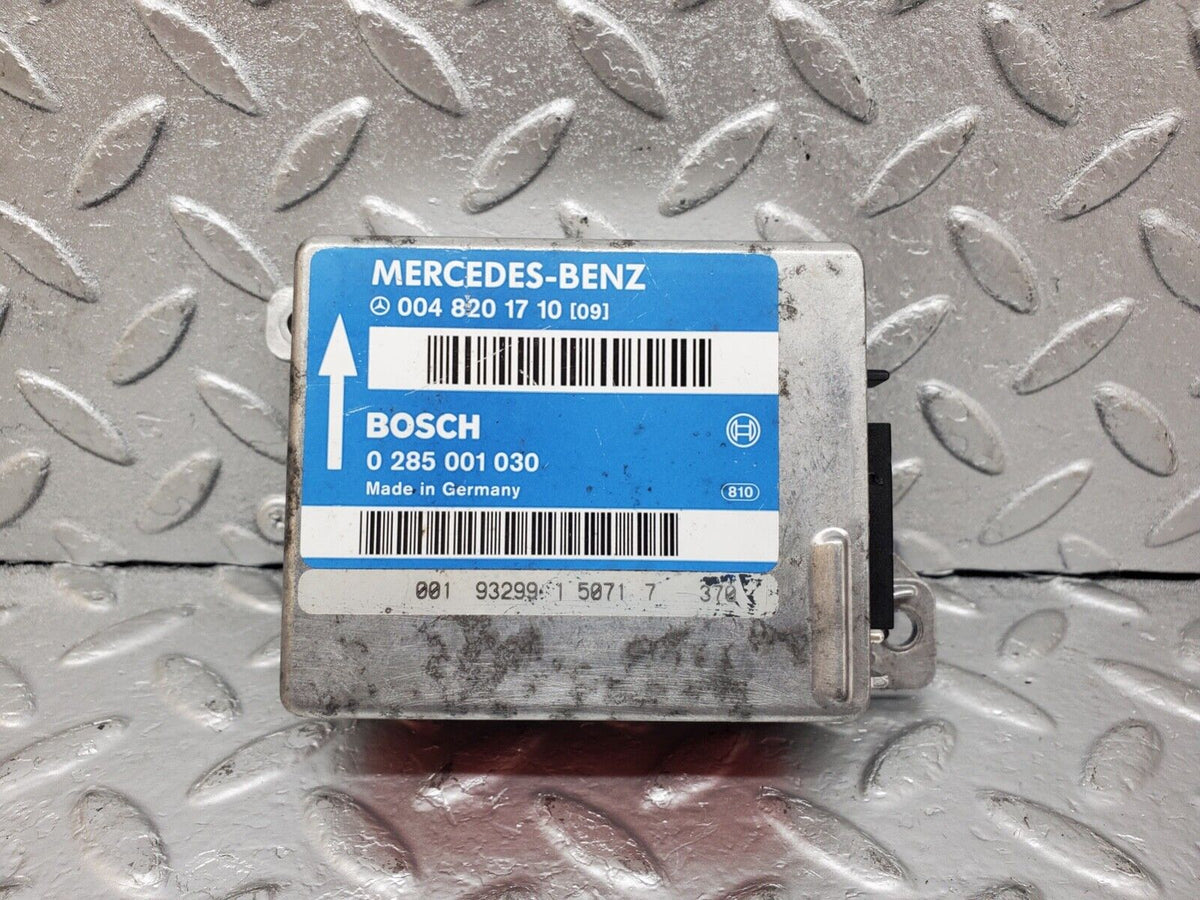 44612 Mercedes-Benz W124 220E Air Bag Control Unit Bosch A0048201710