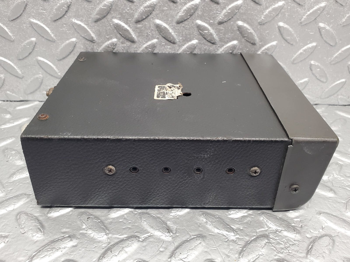 48801 Mercedes-Benz Sanyo Classic Car Radio