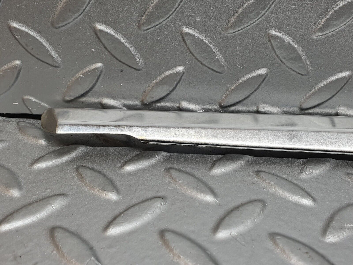 41189 Mercedes-Benz W126 300SE Front Right Door Chrome Moulding Trim