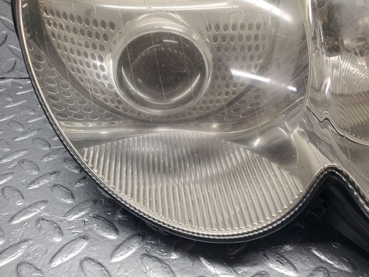 51211 Mercedes-Benz R230 Headlight Right Side Hella A2308207461 1305235461