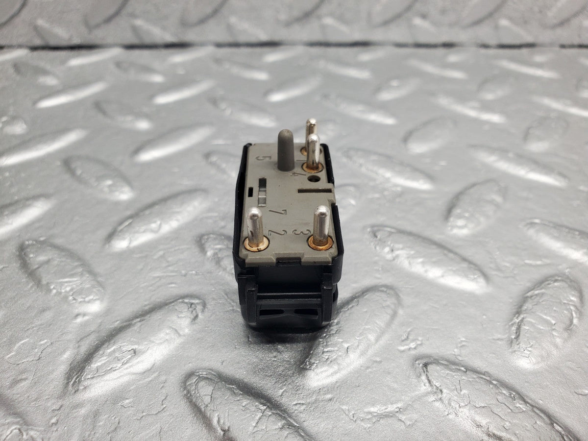 49113 Mercedes-Benz A124 320E Cabriolet Electric Window Switch Right Side A1248209410