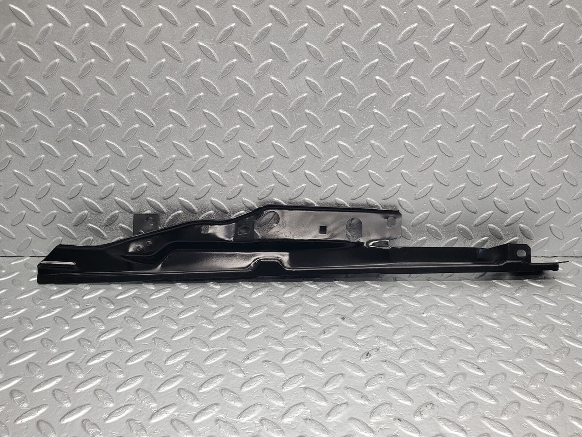 48990 Mercedes-Benz A124 320E Cabriolet Rear Left Window Upper Support Bracket