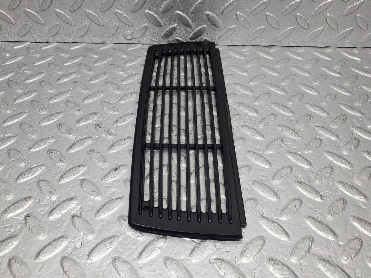 48410 Mercedes-Benz W108 Dashboard Centre Speaker Cover Grill