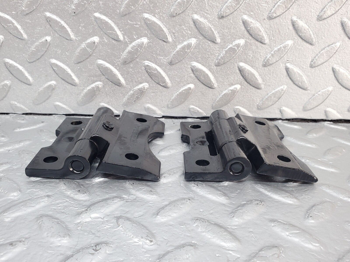 44337 Mercedes-Benz W123 280E Door Hinge Pair Right Side A1237200037