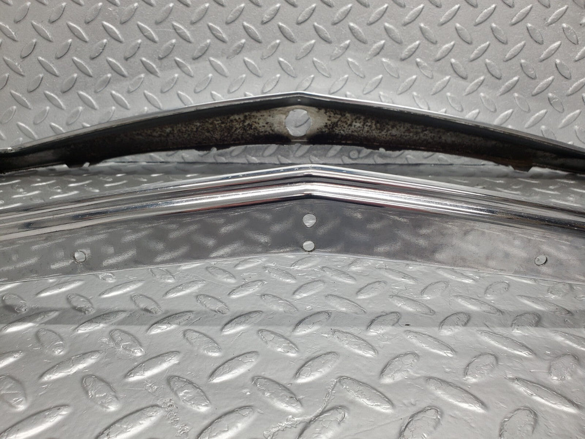 48754 Mercedes-Benz W123 Bonnet Grill Chrome Frame