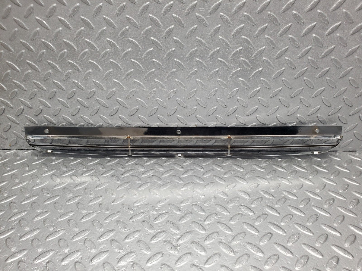 51204 Mercedes-Benz W113 Pagoda Air Intake Chrome Grill