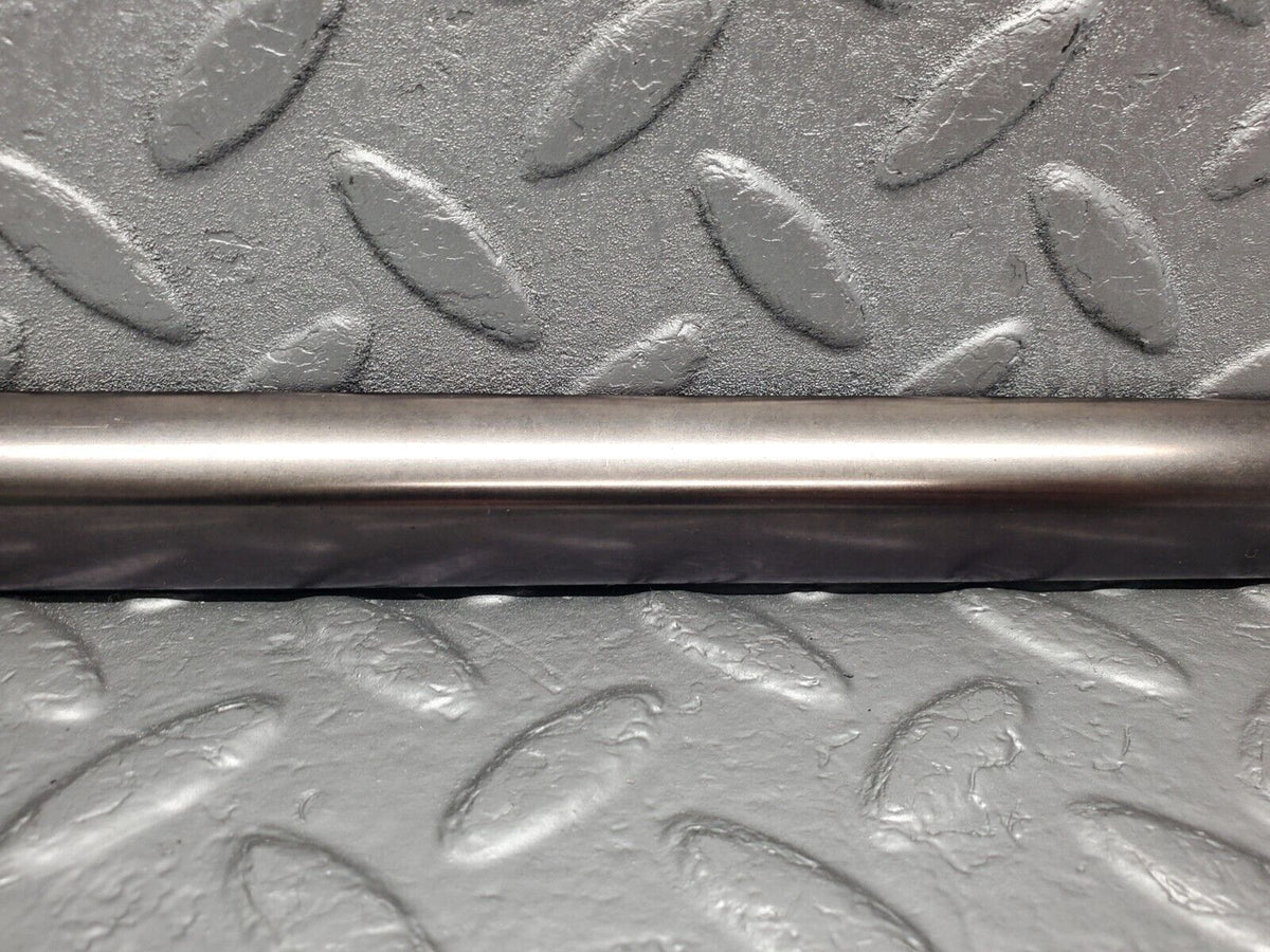 48110 Mercedes-Benz R230 350SL Coupe Rear Right Window Moulding Trim