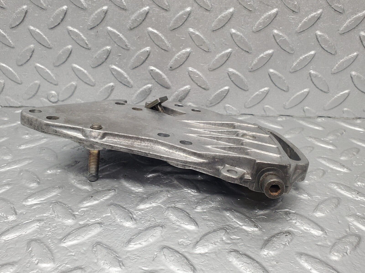 46049 Mercedes-Benz W126 420SE Power Steering Pump Bracket A1174661241