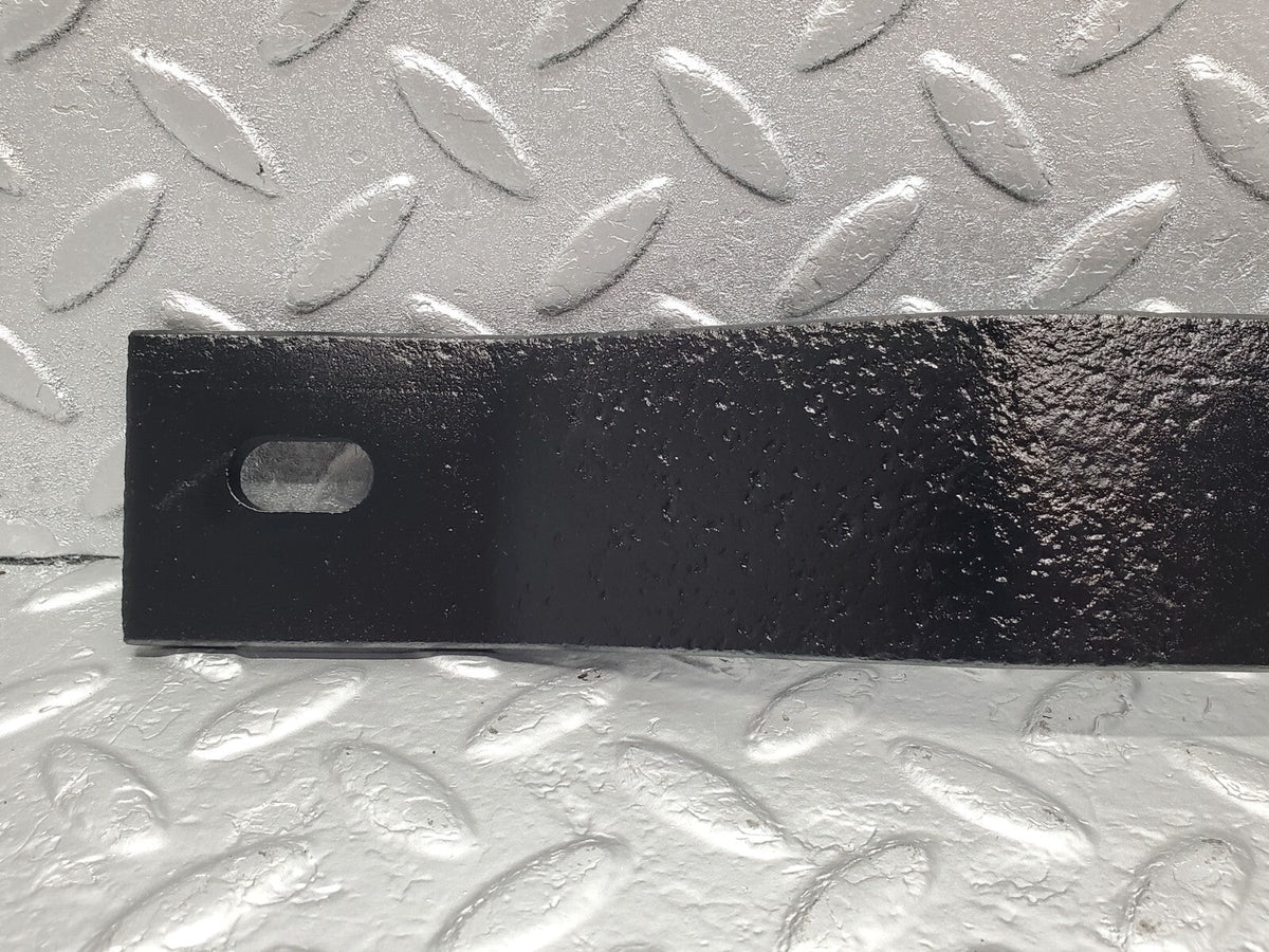 48567 Mercedes-Benz W108 Front Right Bumper Bracket