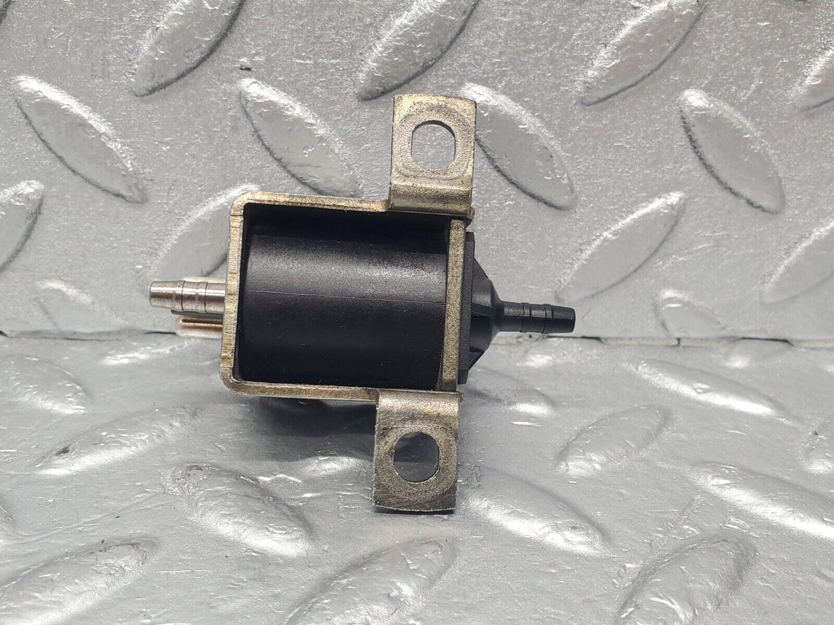 46213 Mercedes-Benz W124 280E Vacuum Control Valve A0015408697
