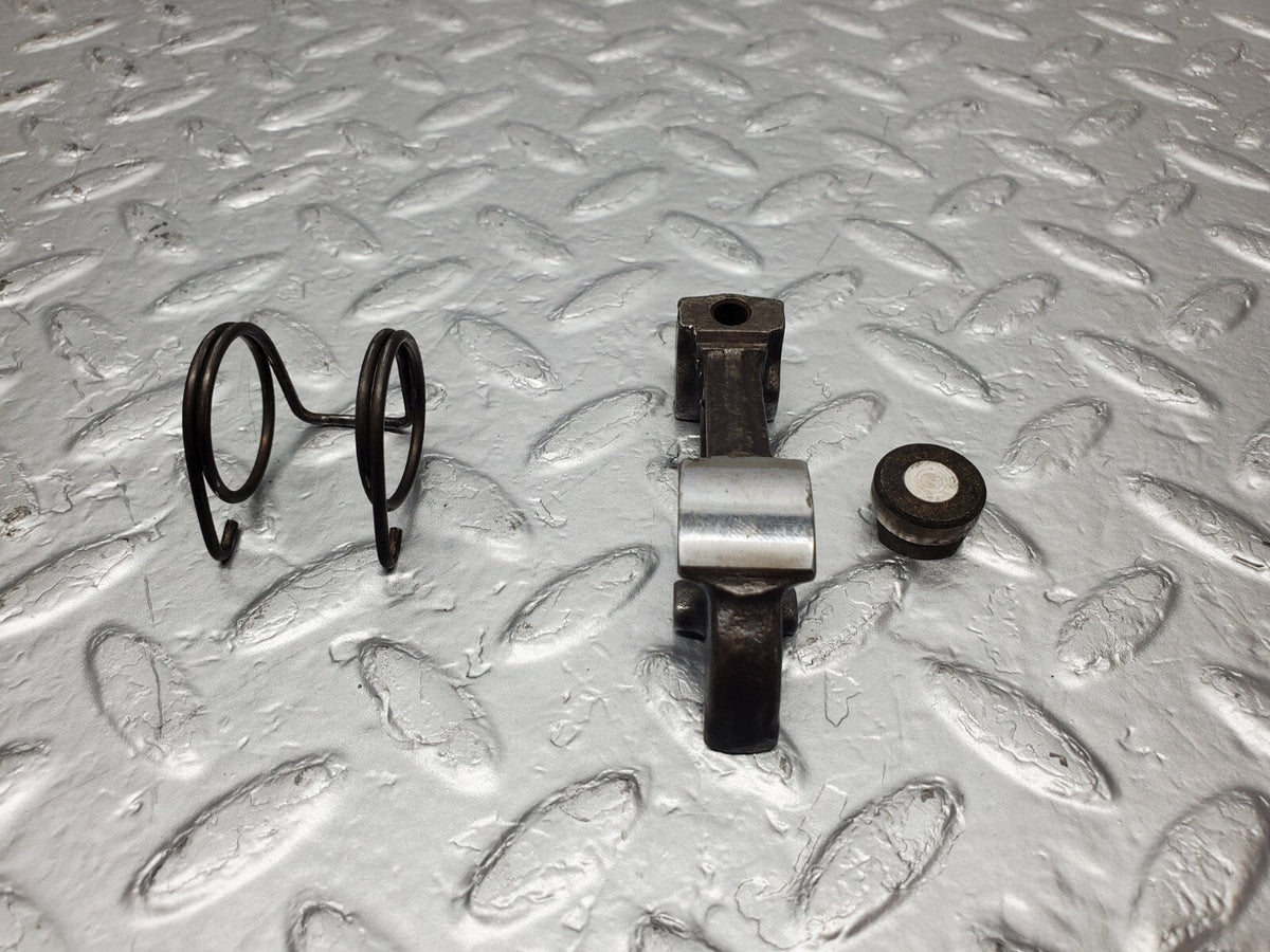 48877 Mercedes-Benz W108 Valve Rocker Arm With Retaining Spring & Tappet