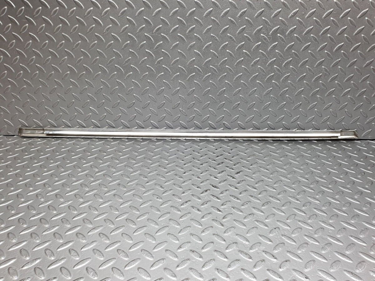 41190 Mercedes-Benz W126 300SE Front Left Door Chrome Moulding Trim