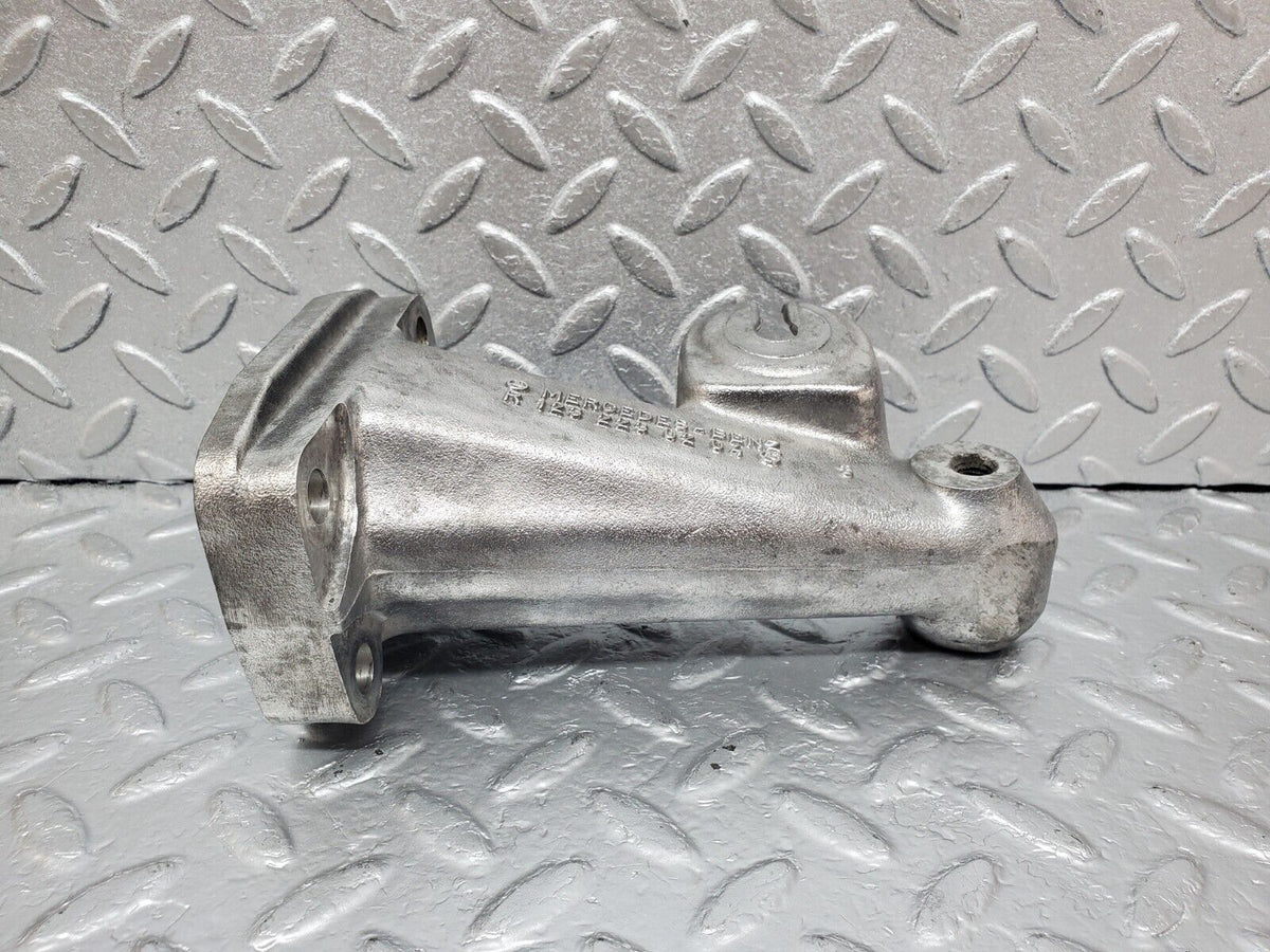 45429 Mercedes-Benz 280E M110.983 Engine Mount Bracket Left Side A1232230204