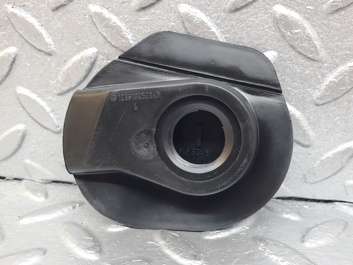 44463 Mercedes-Benz W123 280E Seat Belt Runner Cover Trim 2x Black A1239192520 A1239192920 A1239192620 A1239193020