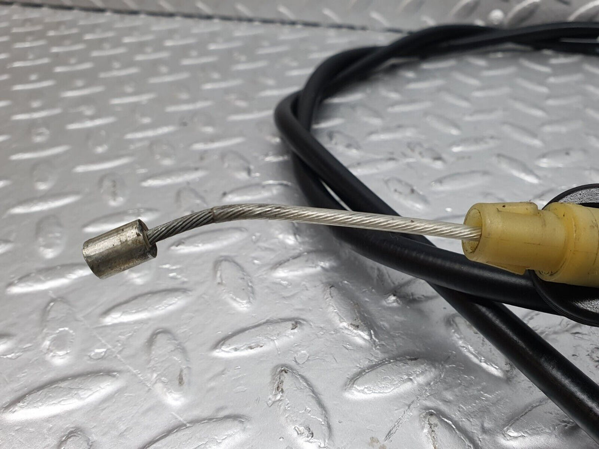42093 Mercedes-Benz W202 C200 Parking Brake Cable A2024203085