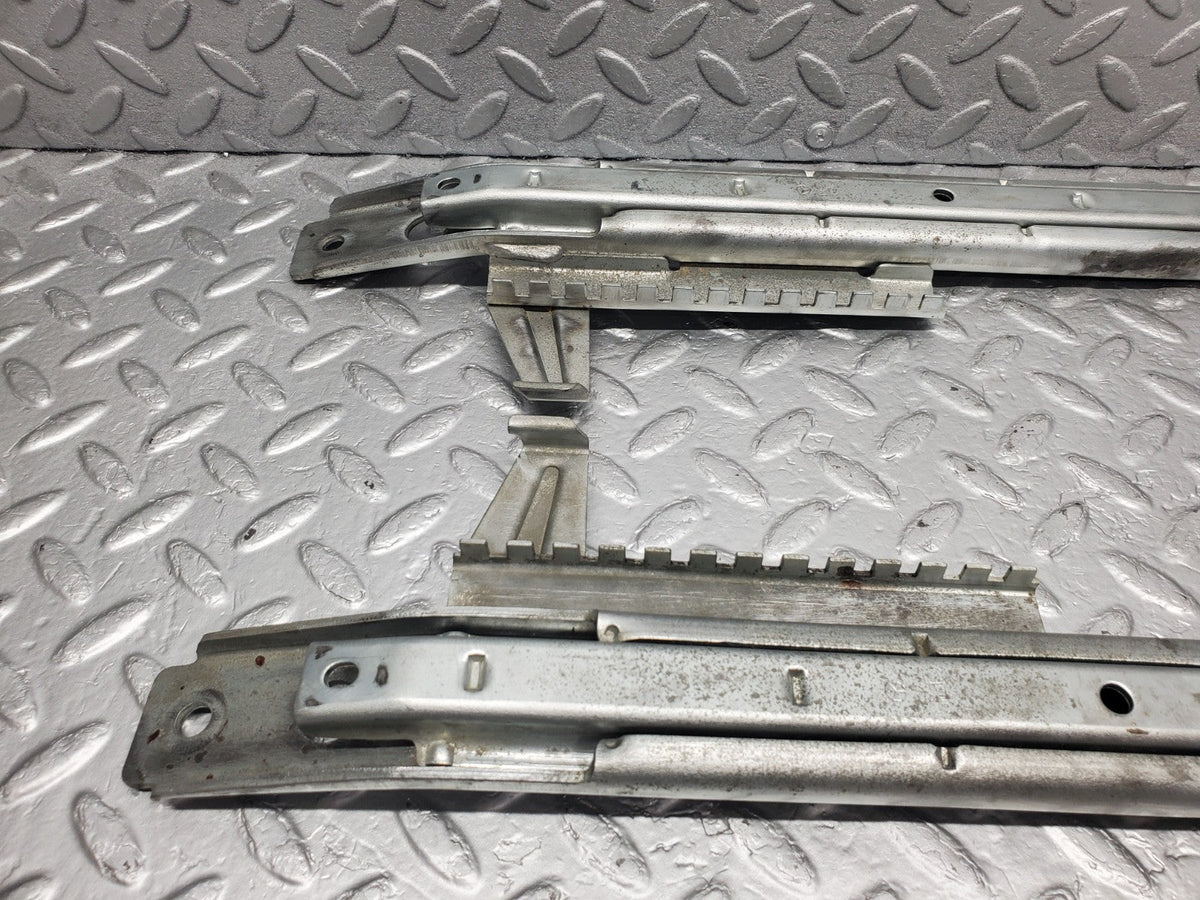 50226 Mercedes-Benz W123 Front Right Seat Rail Pair