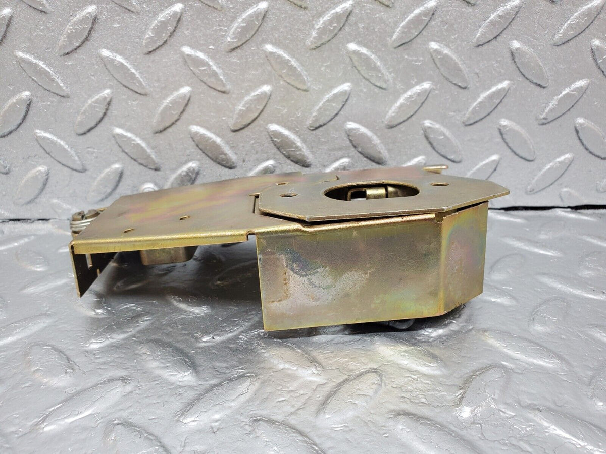 45638 Mercedes-Benz W126 420SE Trunk Lock