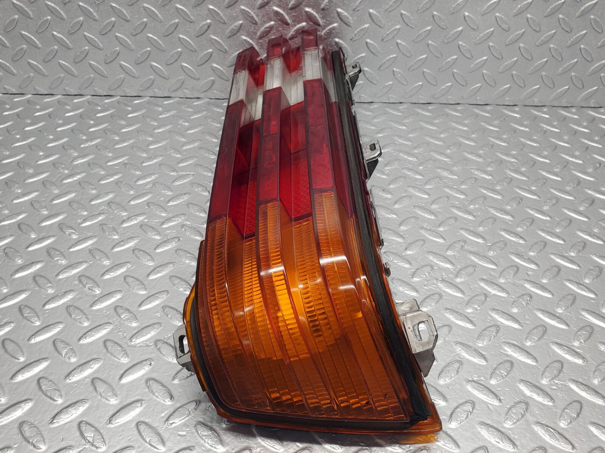 48689 Mercedes-Benz W123 Tail Light Left Side Hella 0053240R38