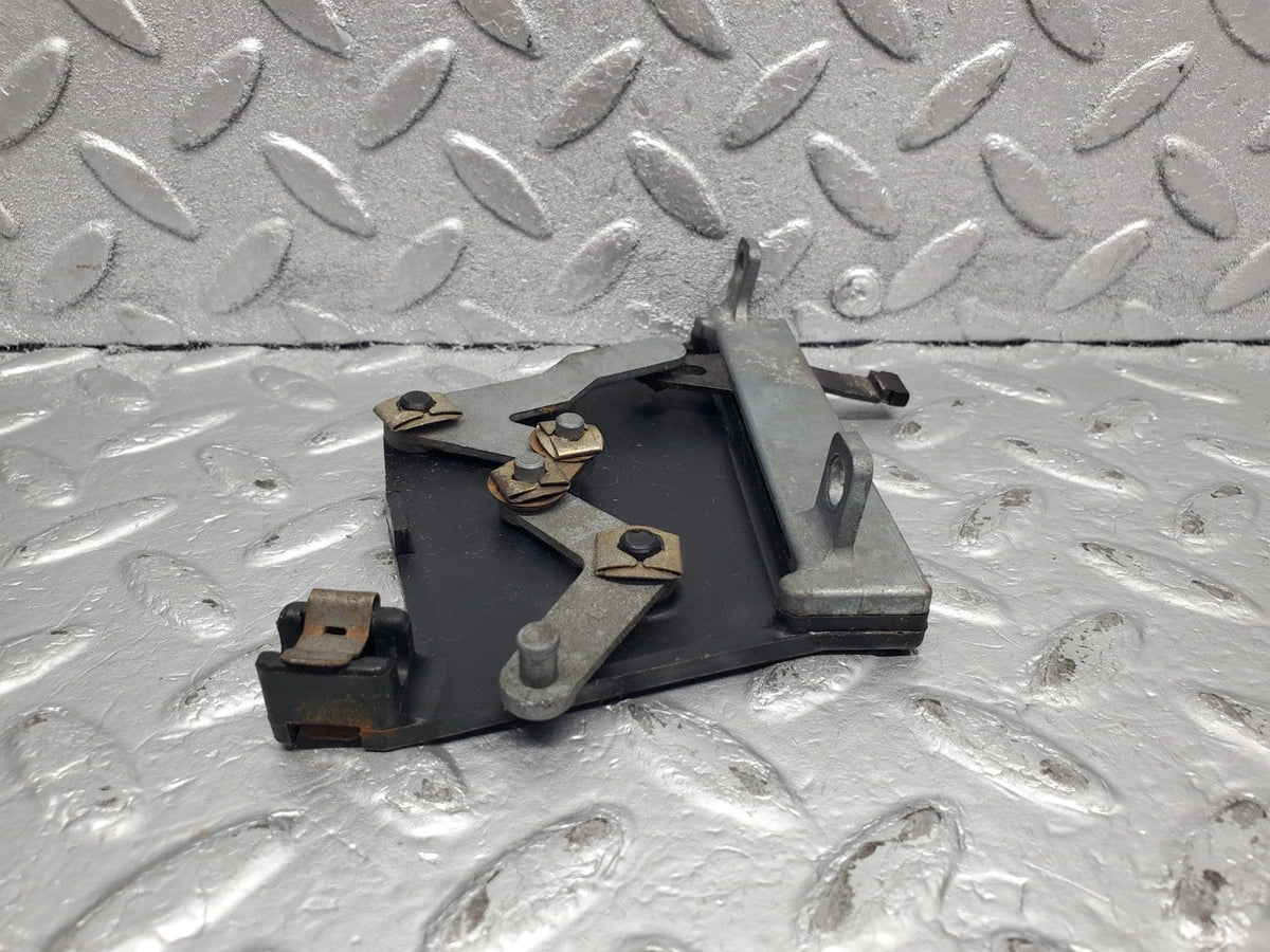 51361 Mercedes-Benz C107 R107 Air Vent Control Lever Left A1078300385