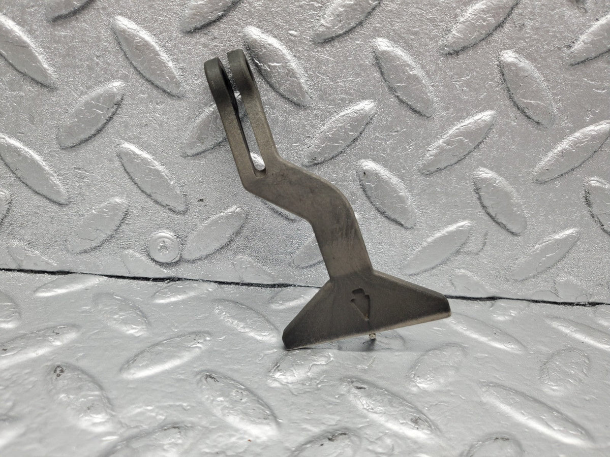 49097 Mercedes-Benz A124 320E Cabriolet Bonnet Release Pull Handle A1248870527