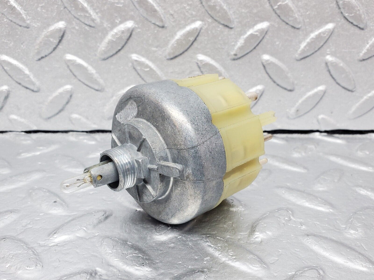 45639 Mercedes-Benz W126 420SE Headlight Switch A0005455404
