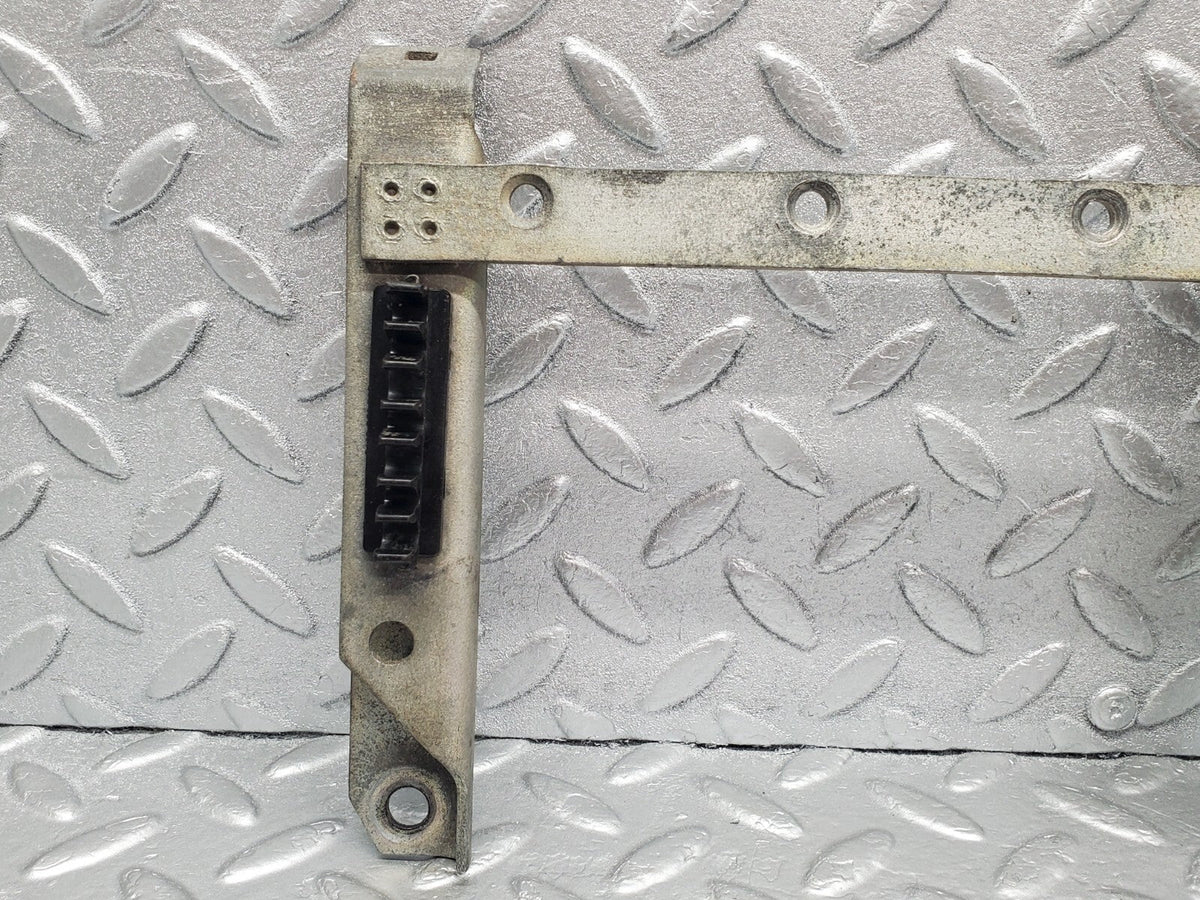 48795 Mercedes-Benz W108 Ignition Cable Bracket