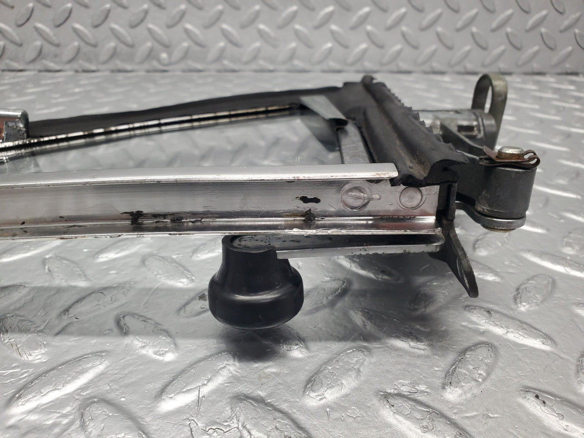50664 Mercedes-Benz W108 280SE 3.5 Front Right Quarter Window