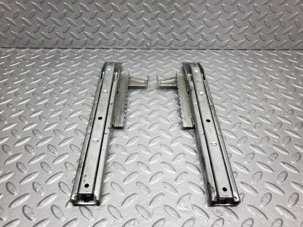 50226 Mercedes-Benz W123 Front Right Seat Rail Pair