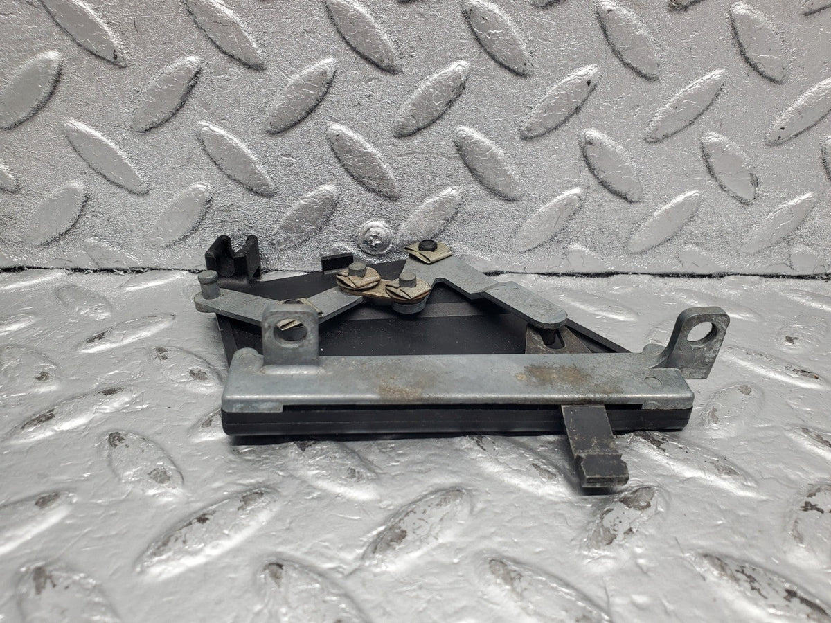 51356 Mercedes-Benz C107 R107 Air Vent Control Lever Left A1078300385