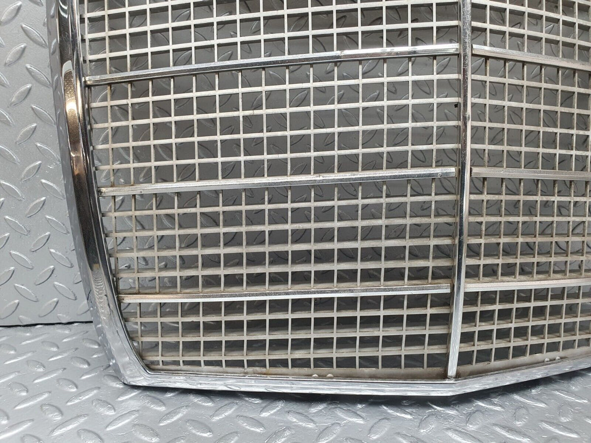 43398 Mercedes-Benz W108 280SE Bonnet Grill Chrome