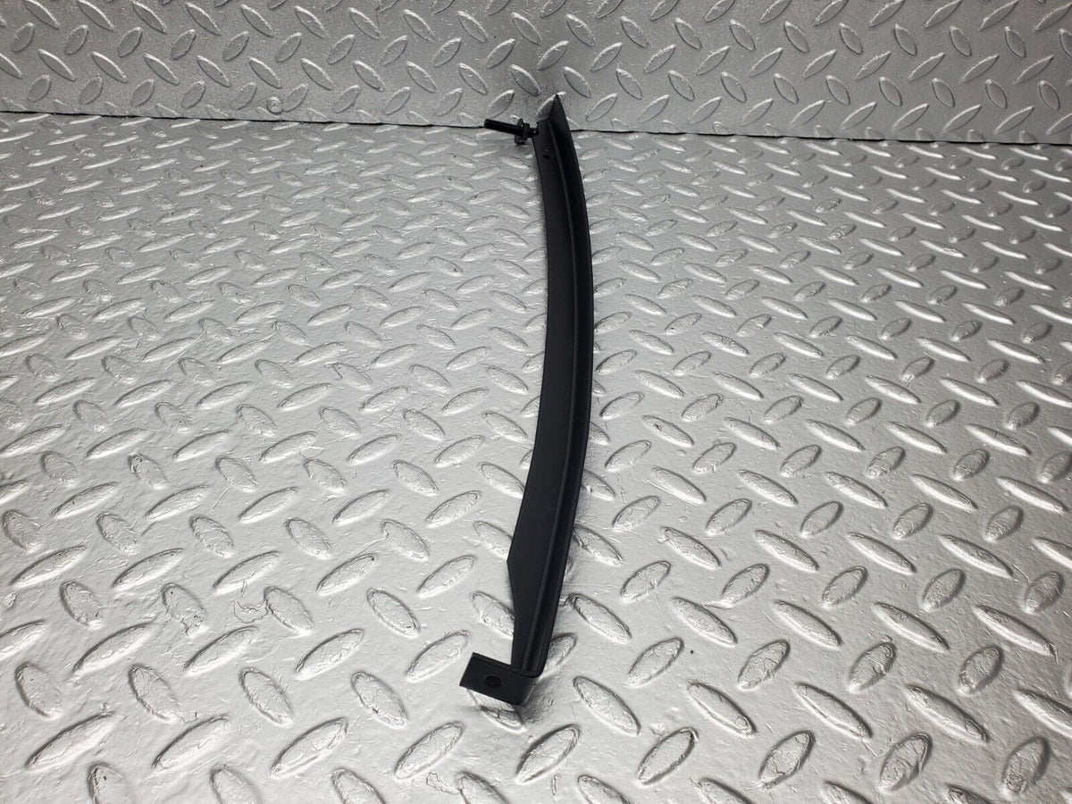 47507 Mercedes-Benz C126 500SEC Coupe Front Right Window Channel