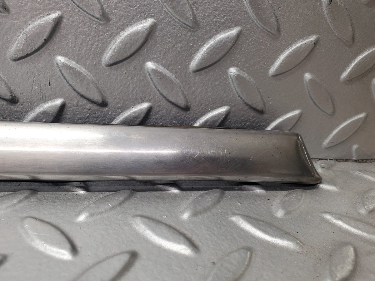 50942 Mercedes-Benz W108 280SE 3.5 Left Skirt Chrome Trim Strip
