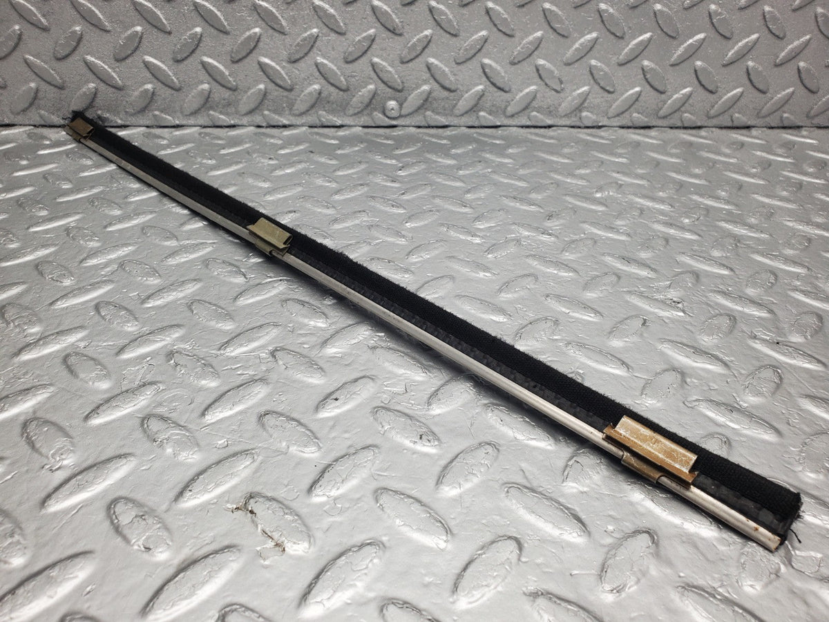 50735 Mercedes-Benz W108 280SE 3.5 Front Left Door Window Sealing Rail Strip