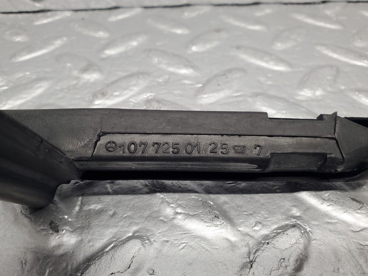 48147 Mercedes-Benz C107 R107 Front Left Rubber Window Guide A1077250125