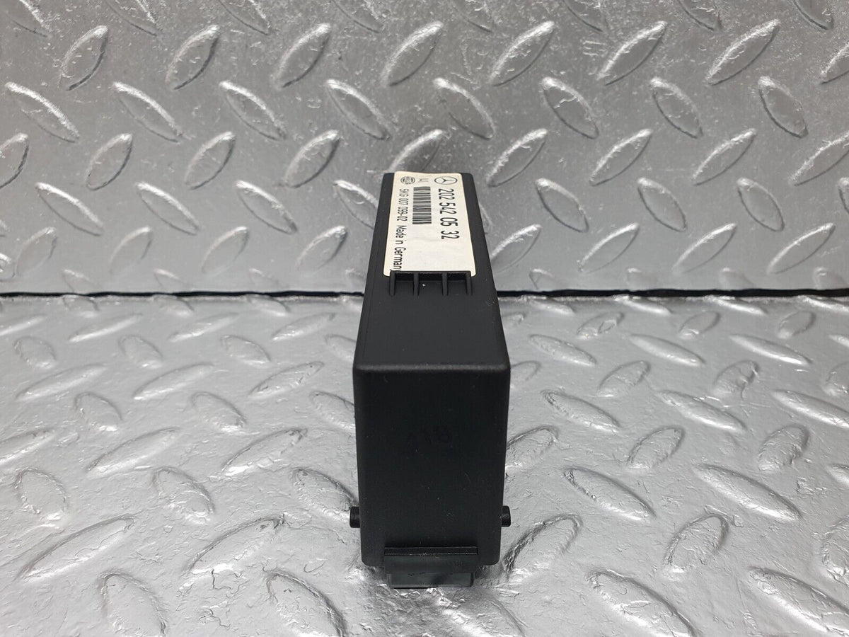 41863 Mercedes-Benz W202 C200 Light Control Unit Hella A2025420532