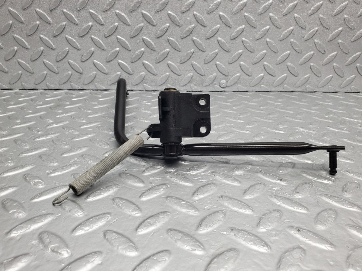 49355 Mercedes-Benz A124 320E Cabriolet Accelerator Pedal Linkage A2013010318