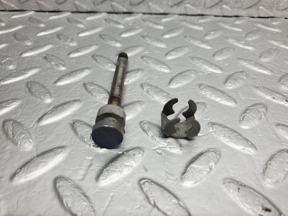 49328 Mercedes-Benz A124 320E Cabriolet Trunk Hinge Pin