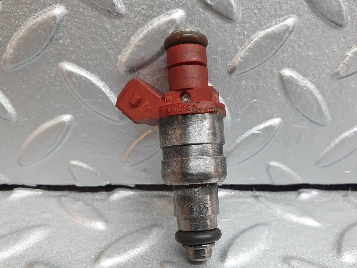 42057 Mercedes-Benz W202 C200 Fuel Injector Siemens A0000788523