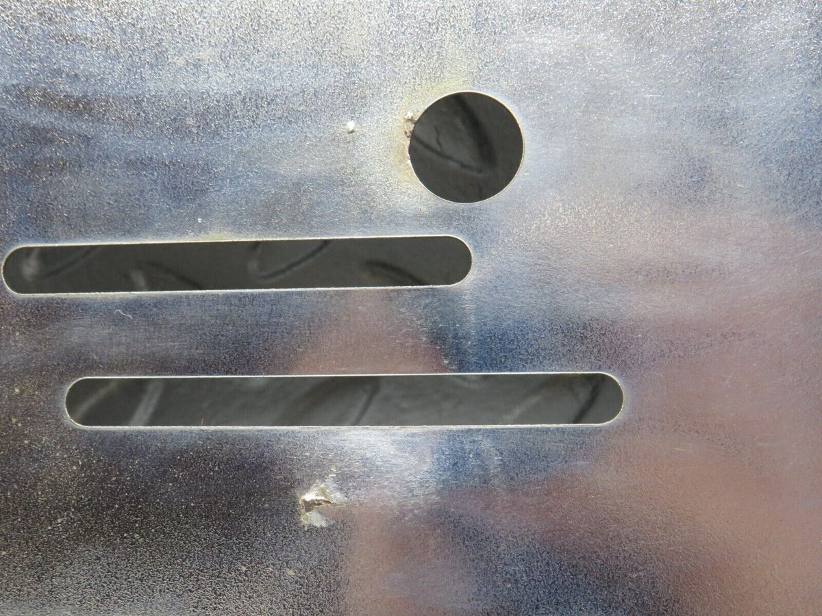 40663 Mercedes-Benz W123 300D Front Chrome Number Plate Holder