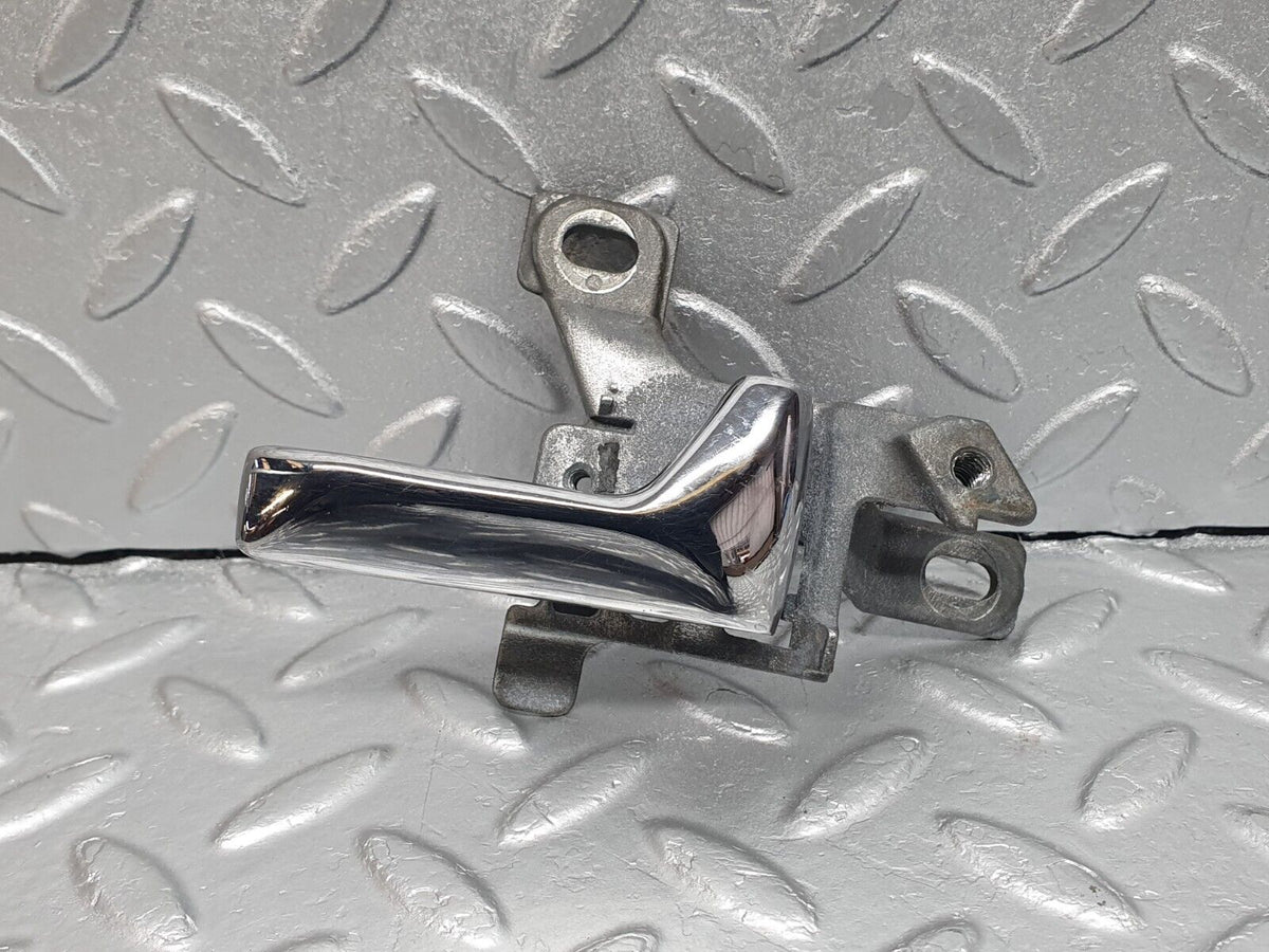 40900 Mercedes-Benz W126 300SE Right Interior Door Handle