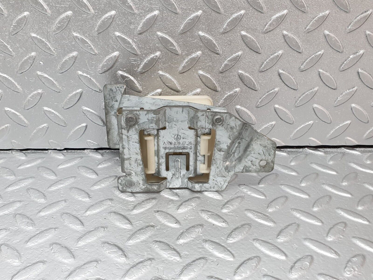 41750 Mercedes-Benz W202 C200 Alarm Control ECU A2028204726