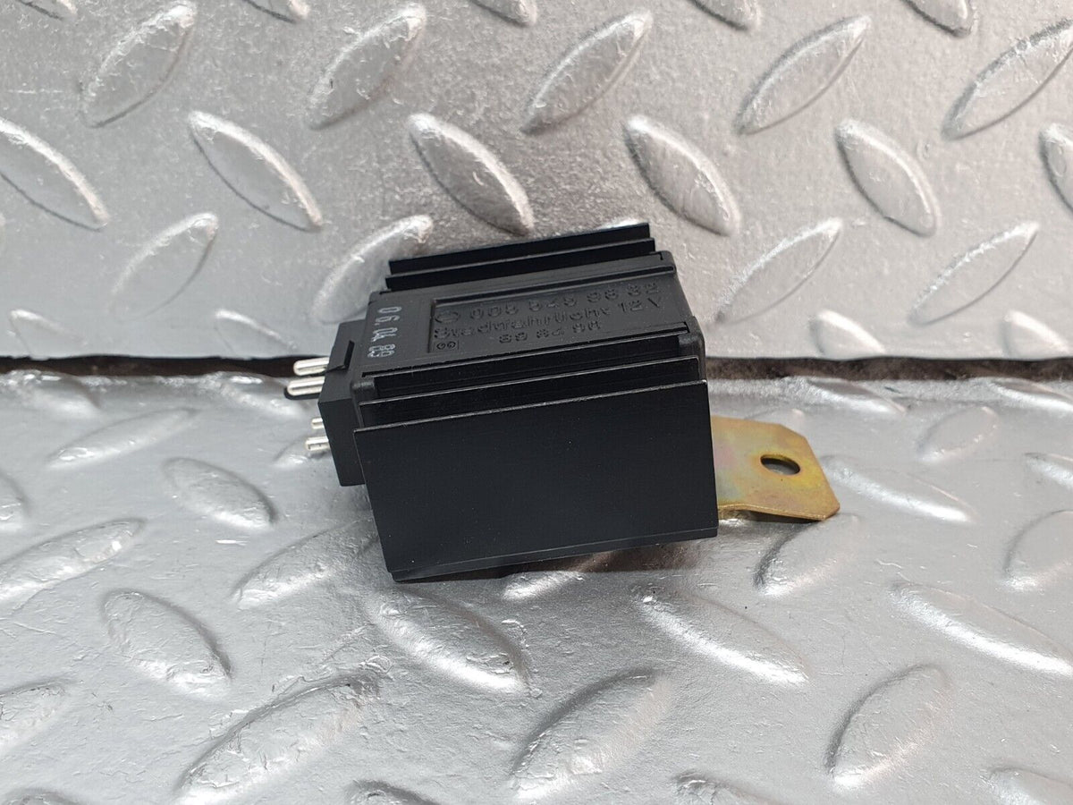 41900 Mercedes-Benz W202 C200 ECU Relay A0055459832