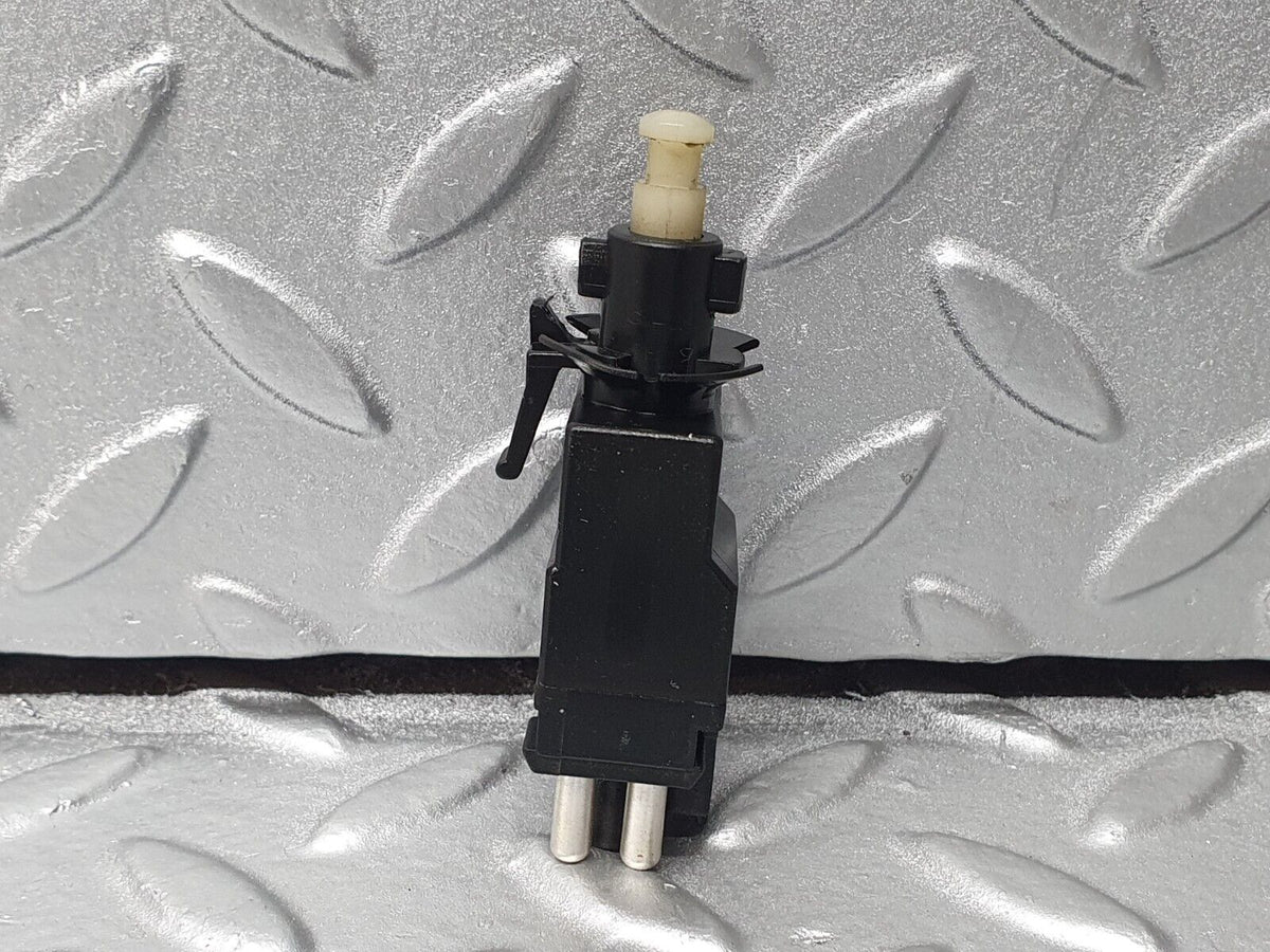 41799 Mercedes-Benz W202 C200 Brake Light Switch A0015450109