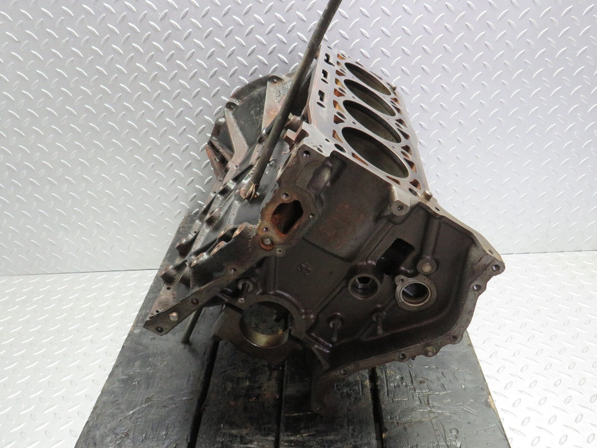30936 Mercedes-Benz W201 190E 2.0L Engine Block A1020110501 M102.961