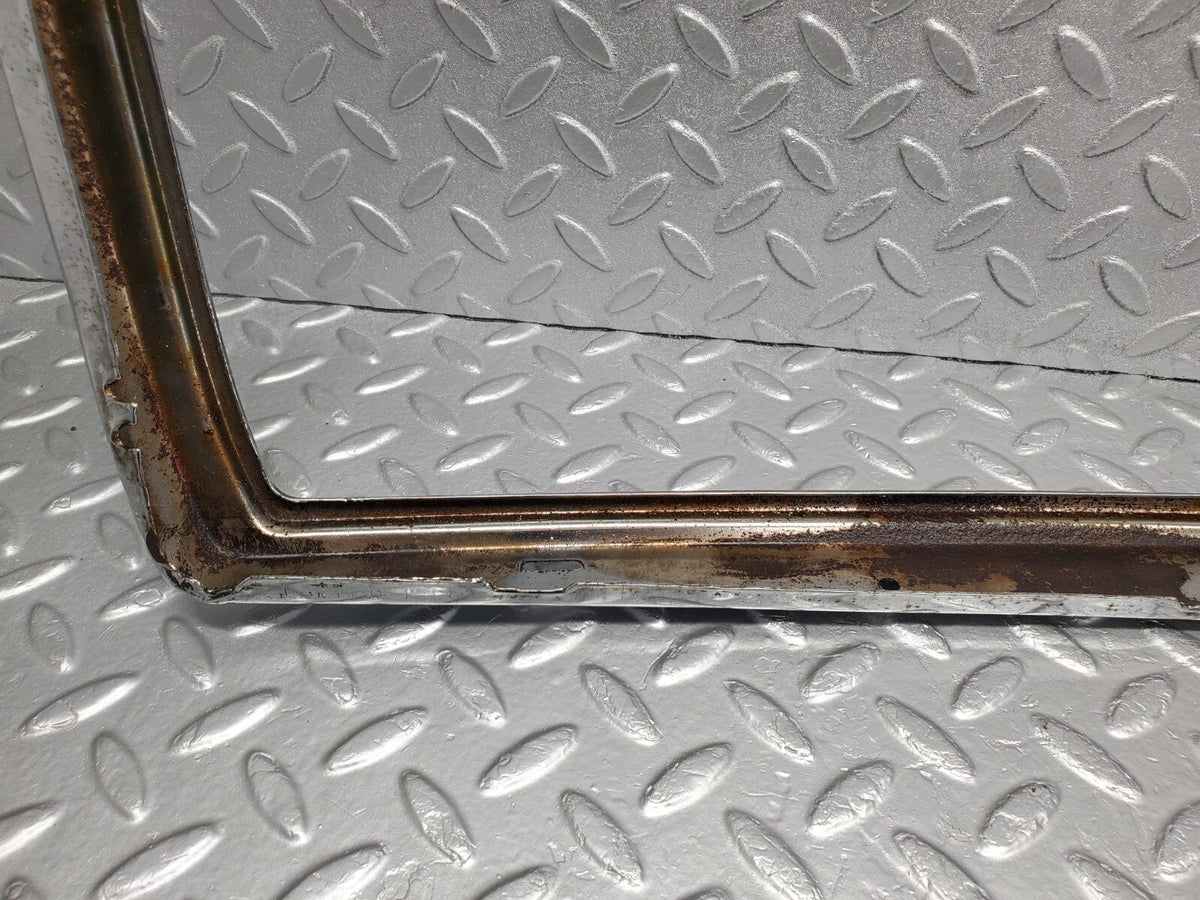 48694 Mercedes-Benz W123 Bonnet Grill Frame Chrome