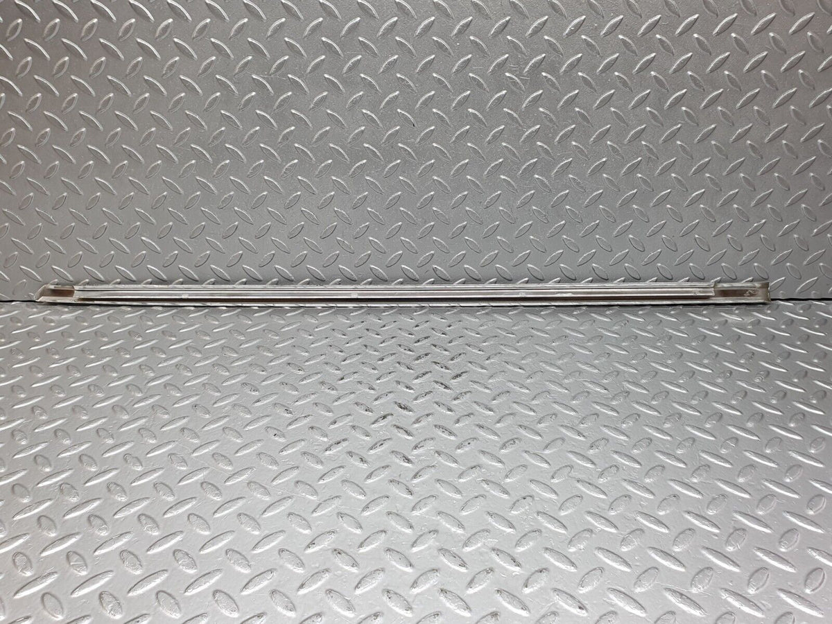 41189 Mercedes-Benz W126 300SE Front Right Door Chrome Moulding Trim