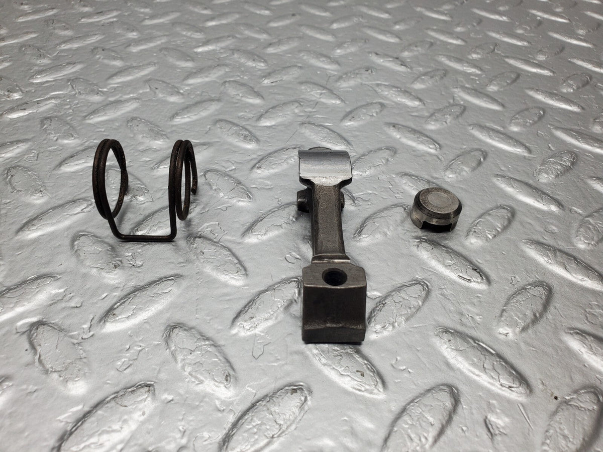 48880 Mercedes-Benz W108 Valve Rocker Arm With Retaining Spring & Tappet