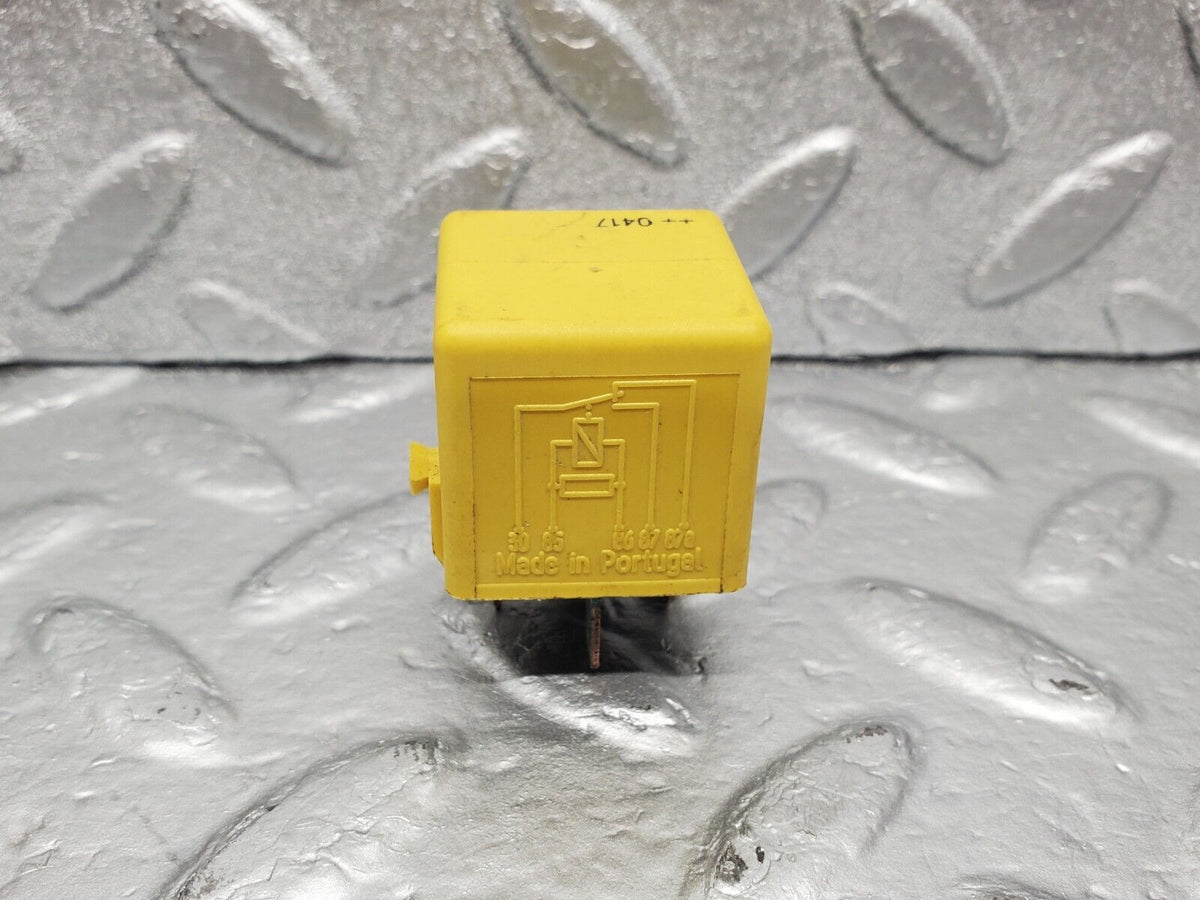 47886 Mercedes-Benz R230 350SL Coupe Multi Purpose Relay A0025421419