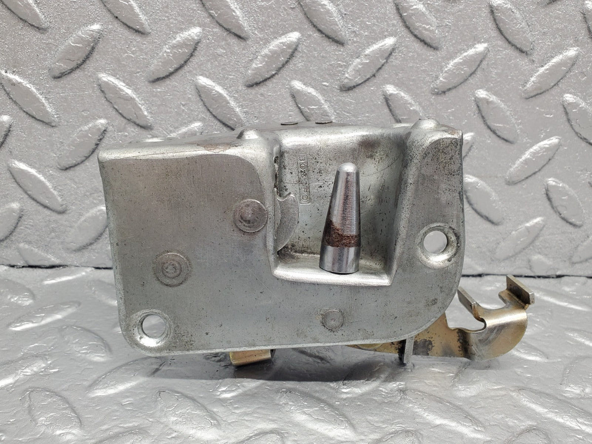 50111 Mercedes-Benz R107 SL Right Door Lock Mechanism